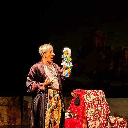 Arlecchino svelato di e con enrico bonavera